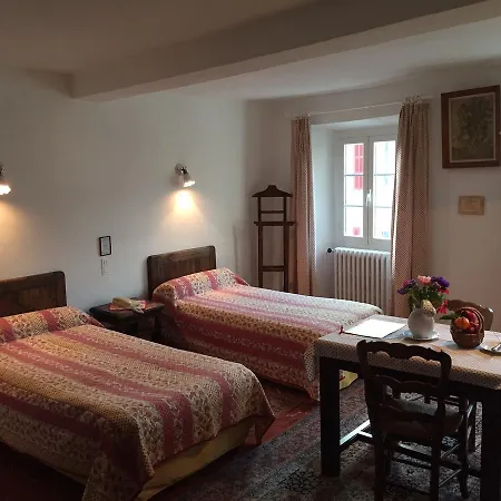 Des Seigneurs Otel