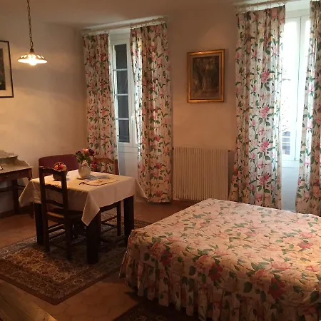 Otel Des Seigneurs 2*