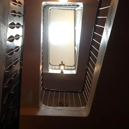 Des Seigneurs Otel 2*